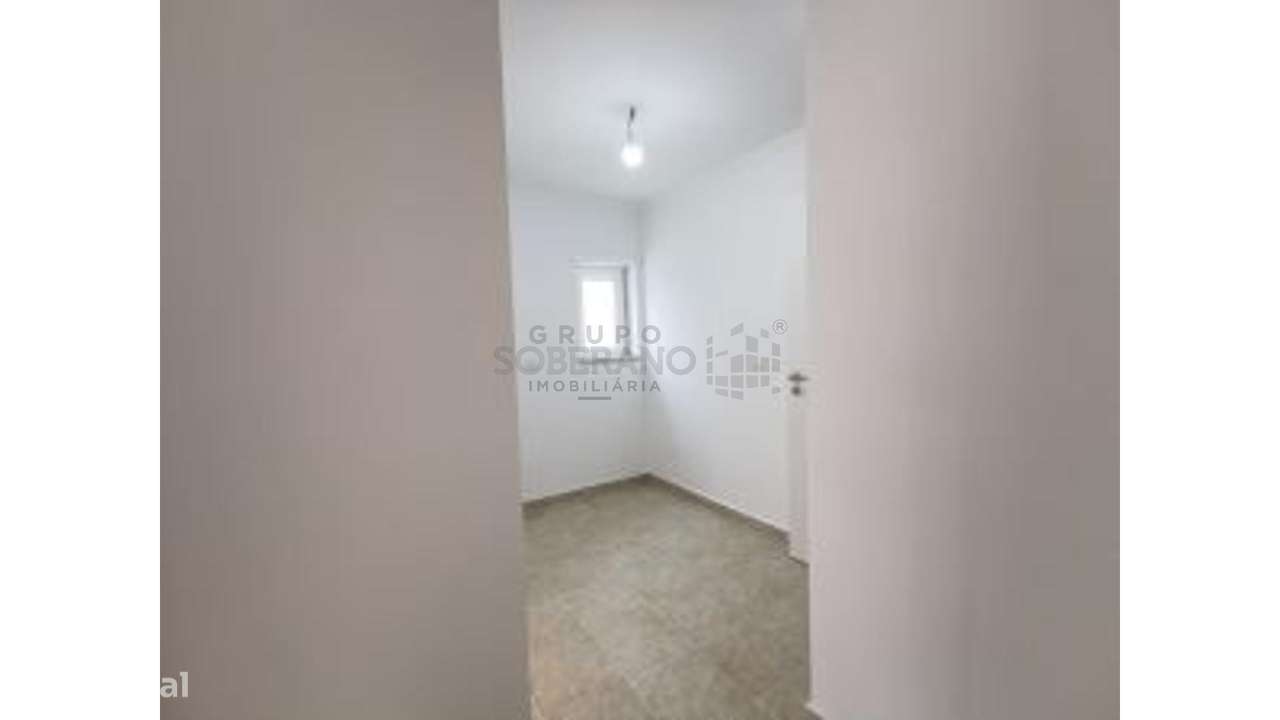 Moradia Geminada T3 em Ericeira-5