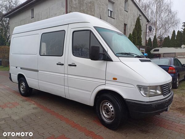 Mercedes-Benz Sprinter 212 - 1