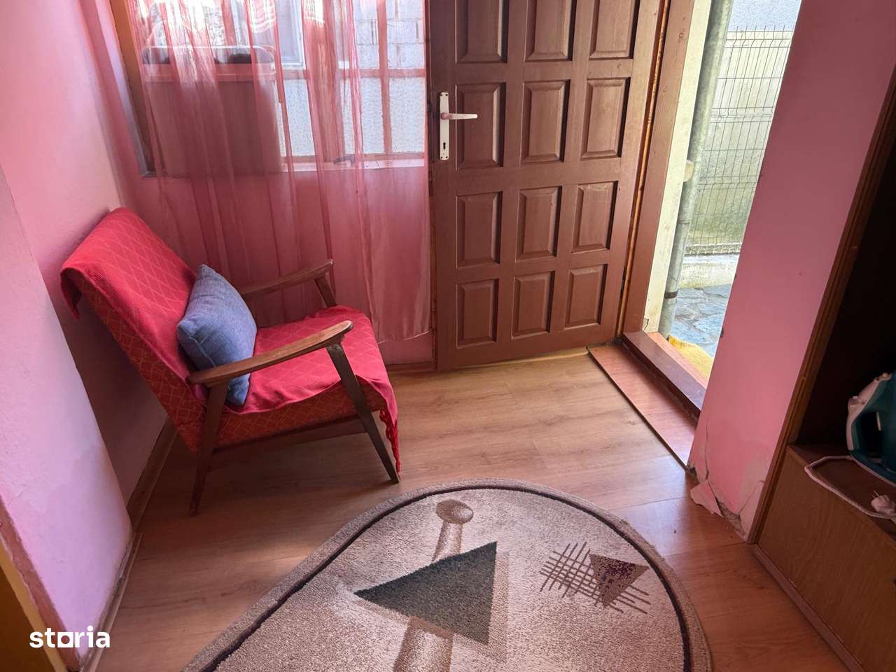 Vanzare casa de vacanta, 2 corpuri, 5 camere, Bezdead, Dambovita - Imagine principală: 4/20