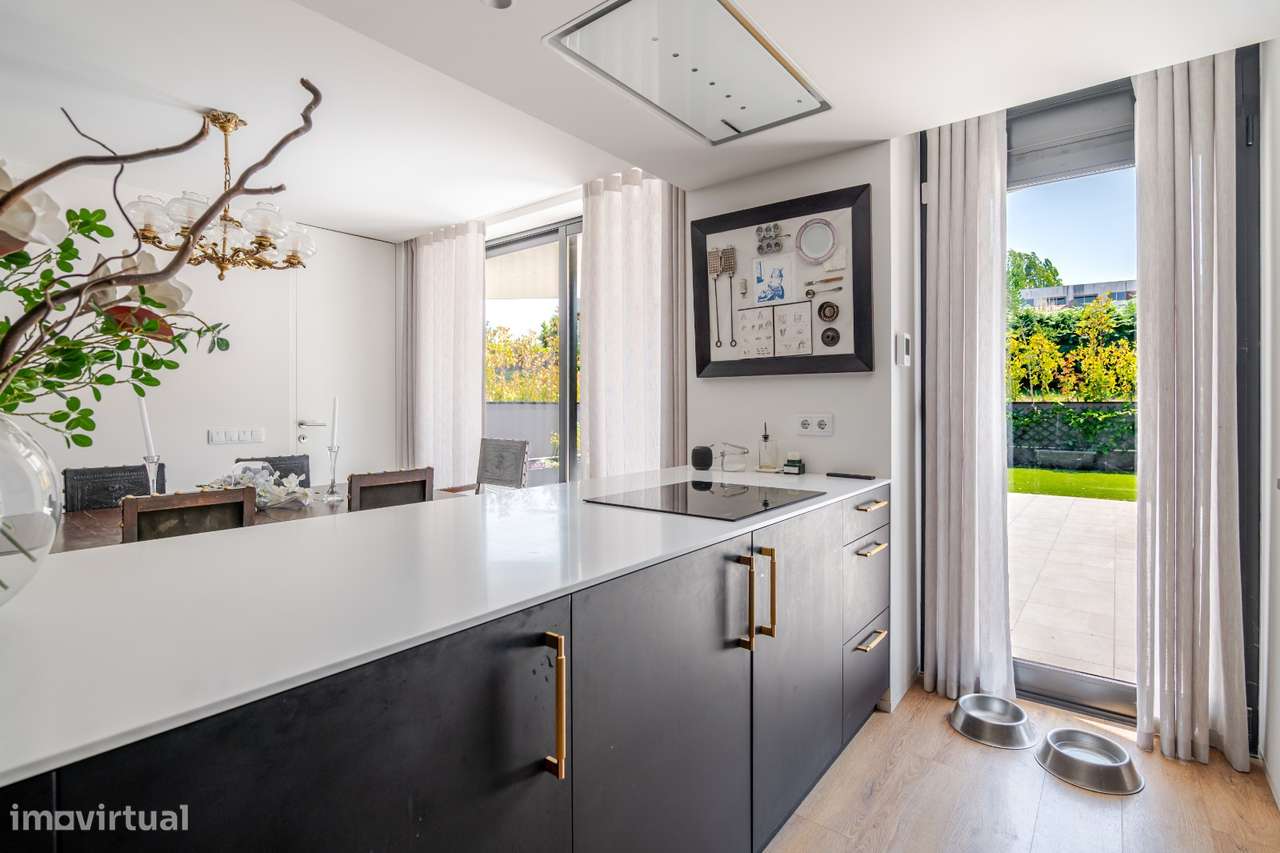 Apartamento T3 com terraço, Porto-3