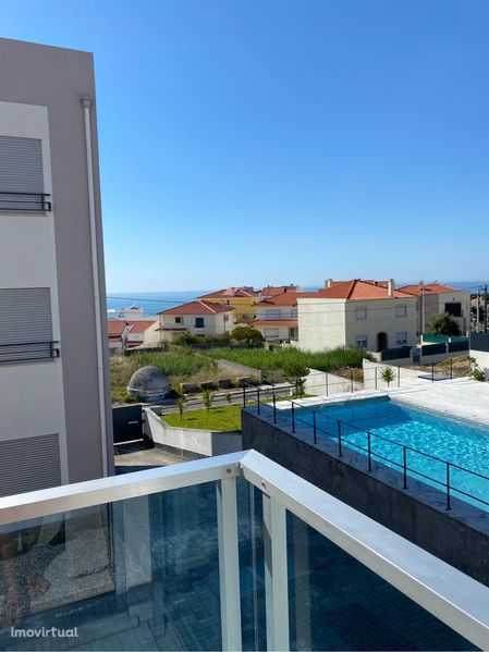 Apartamento com piscina e vista mar