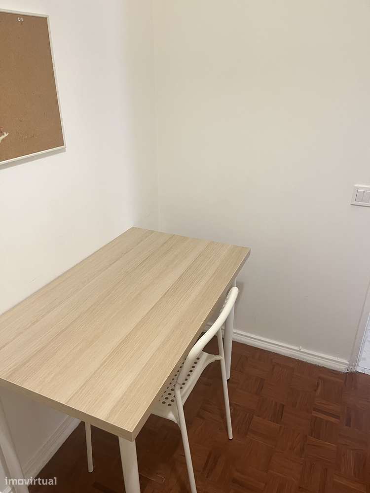 Quarto em Algés - Grande imagem: 4/6