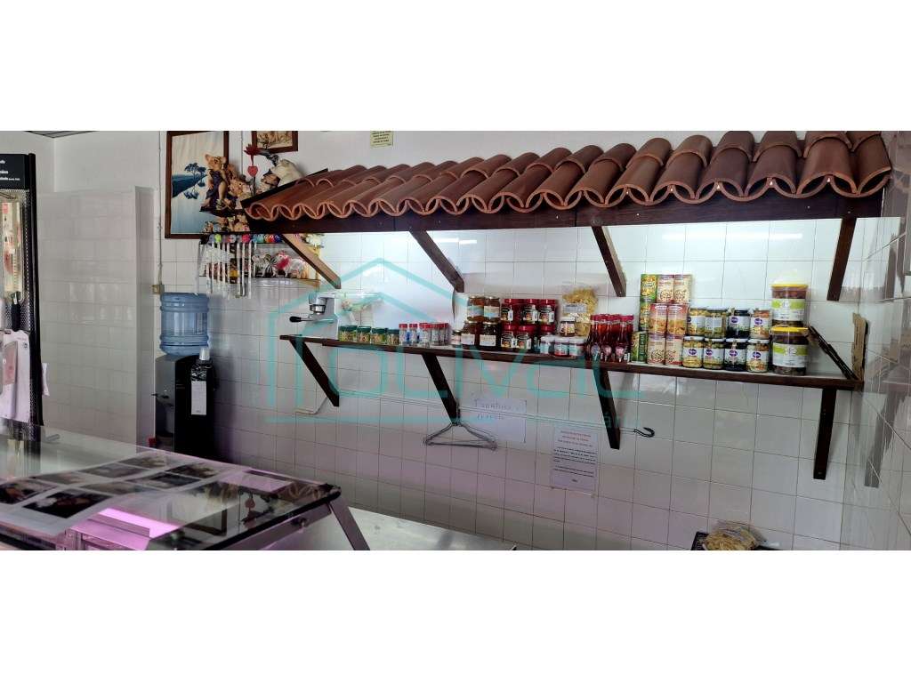 Talho e Charcutaria Tradicional - O Comércio de Proximidade no Port...-8