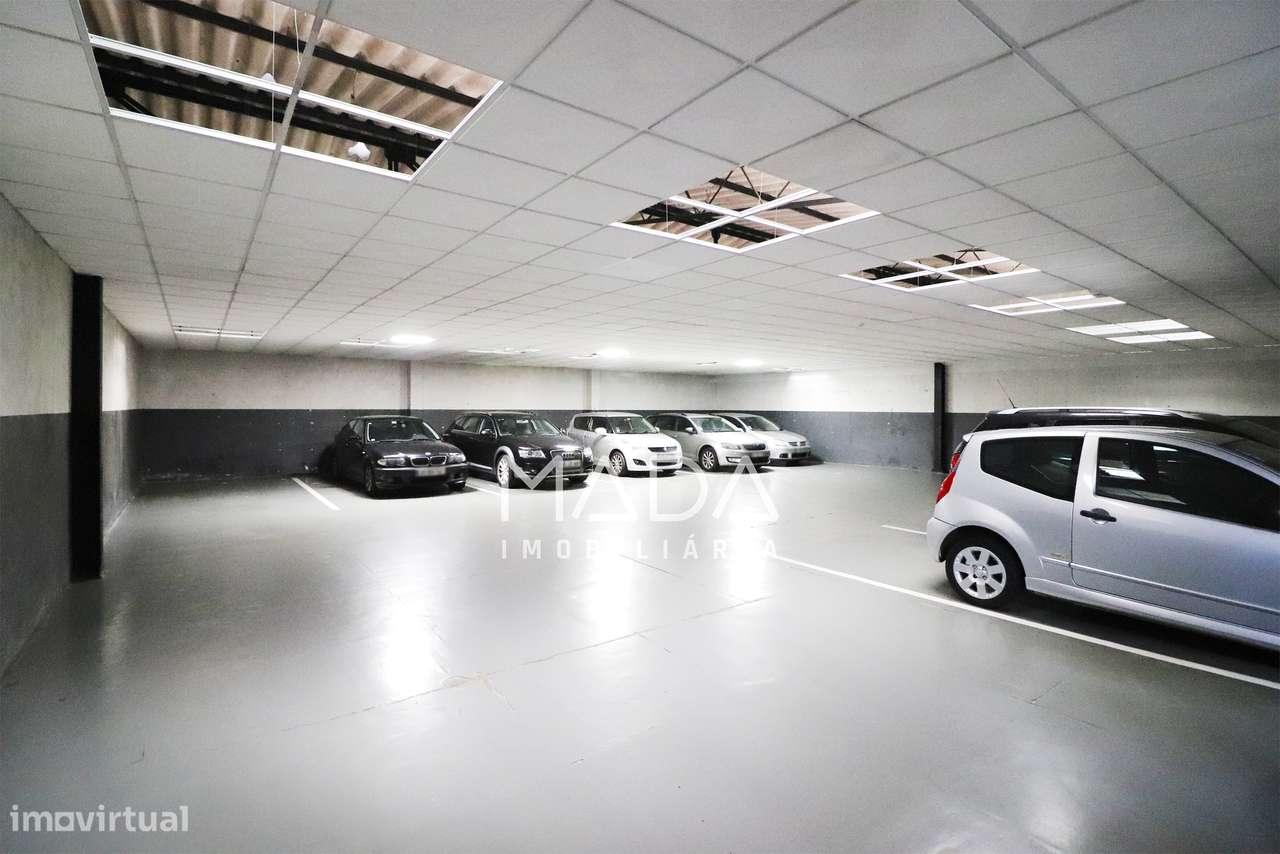 Escritório c/garagem (12 carros) na Av. da República em V.N. de Gaia-49