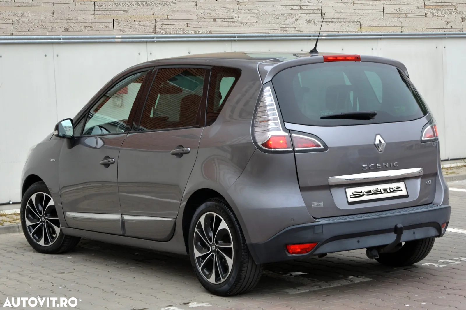 Renault Scenic dCi 130 FAP Start & Stop Bose Edition - 8