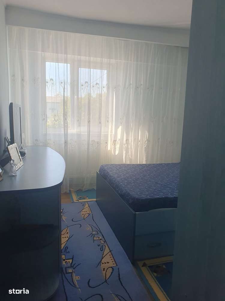 Apartament 4 camere zona Bucovina , decomandat-1