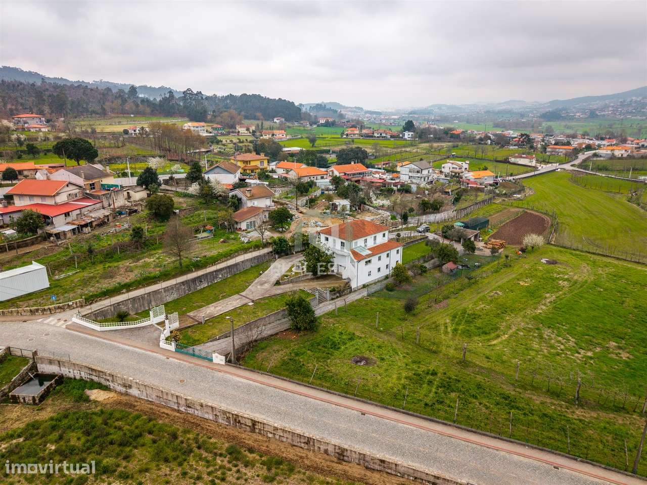Moradia Isolada T5 Venda em Escudeiros e Penso (Santo Estêvão e São Vi-6