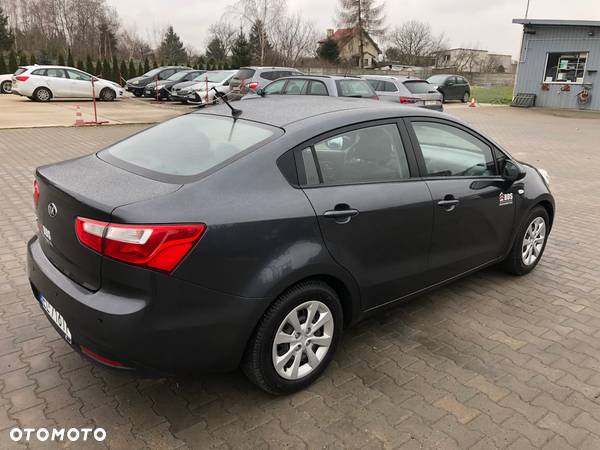 Kia Rio 1.2 M - 4