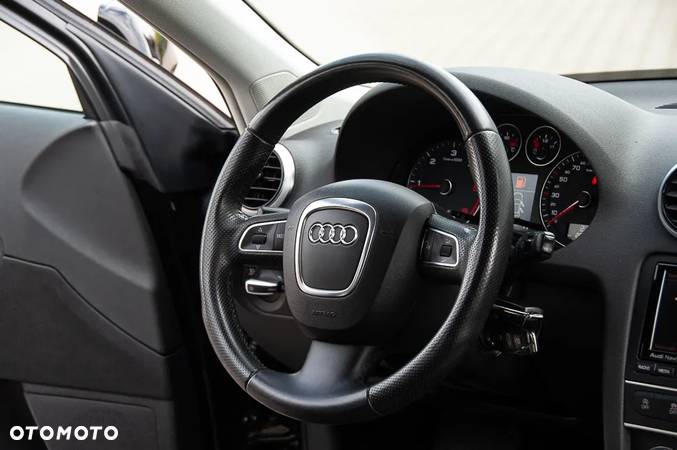 Audi A3 2.0 TDI Sportback DPF S tronic Attraction - 21