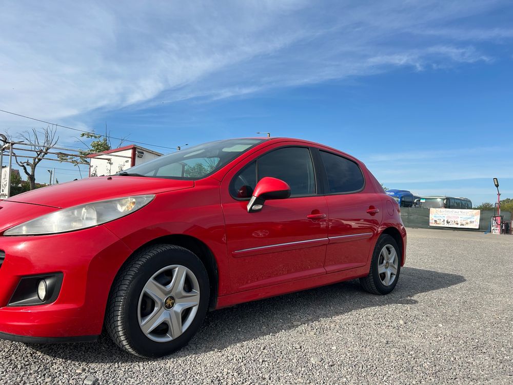 Peugeot 207 2012