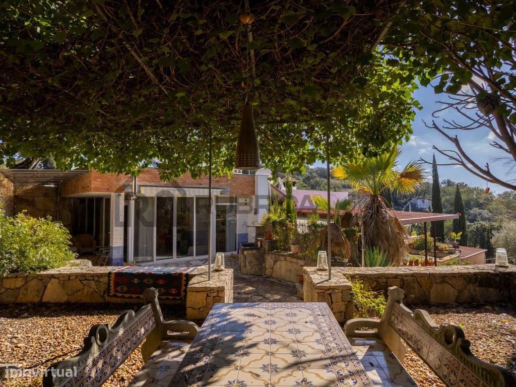 Propriedade Única em Zona Privilegiada com Vista Mar e Piscina - Loulé-47