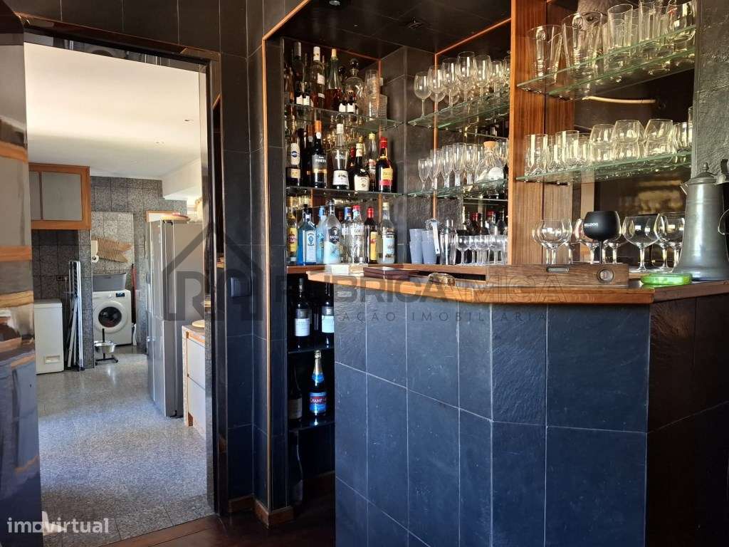 Moradia com características únicas, zona social excecional e vista ...-17