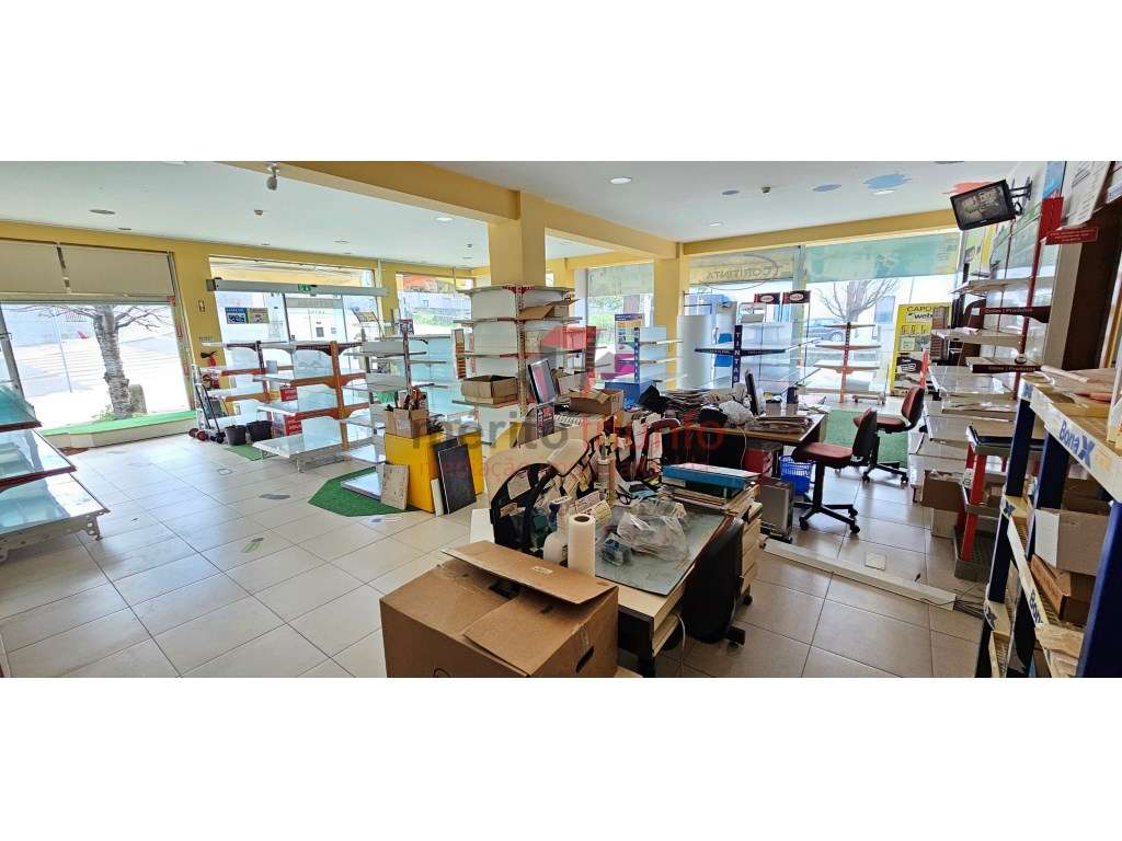 Espaço Comercial c/ Grande Armazém em Vila das Aves - Grande imagem: 5/32
