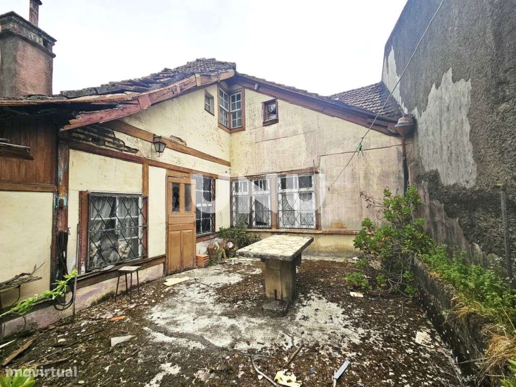 Moradia T5 - Pleno Centro Histórico de Viseu-14