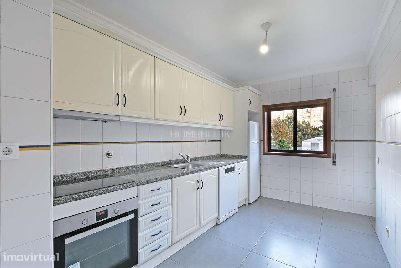 Apartamento T3 em plena Avenida Fernão Magalhães-15