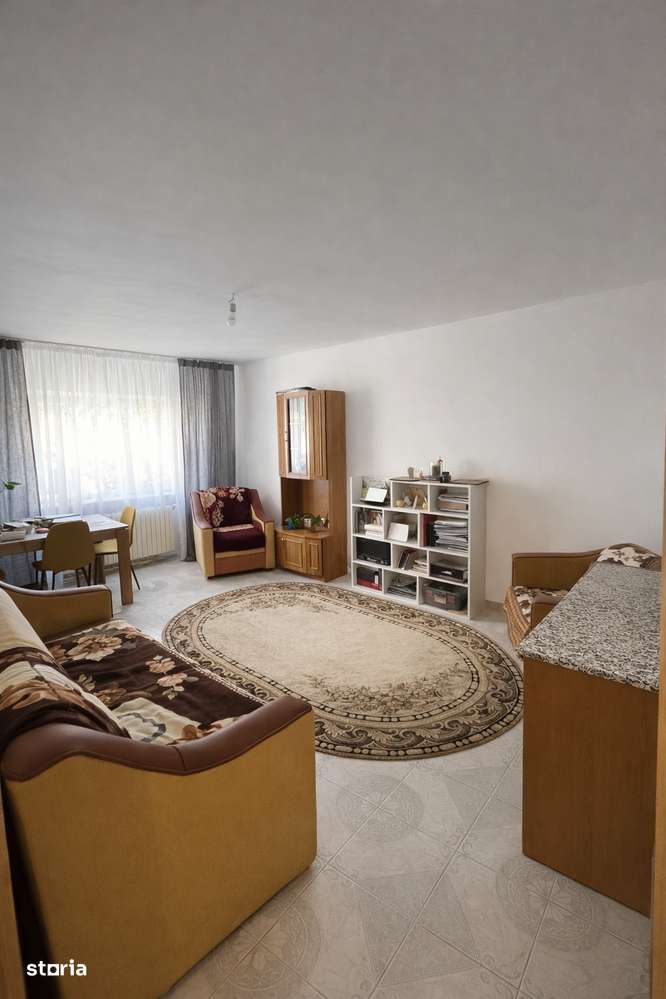 Apartament 2Cam Decomandat Nicolina Biserica Catolica Etaj Intermediar-1