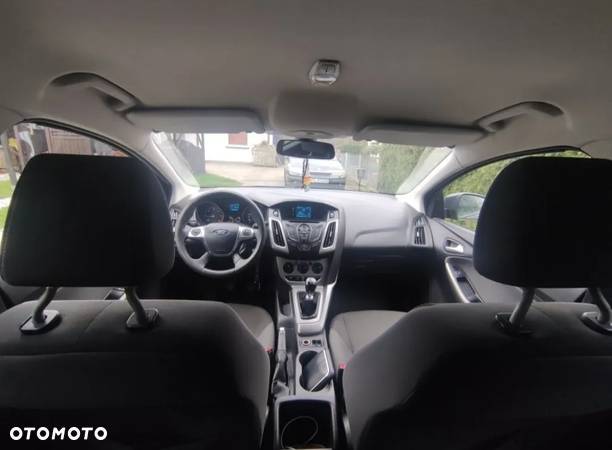 Ford Focus 1.6 TDCi DPF Start-Stopp-System Ambiente - 4