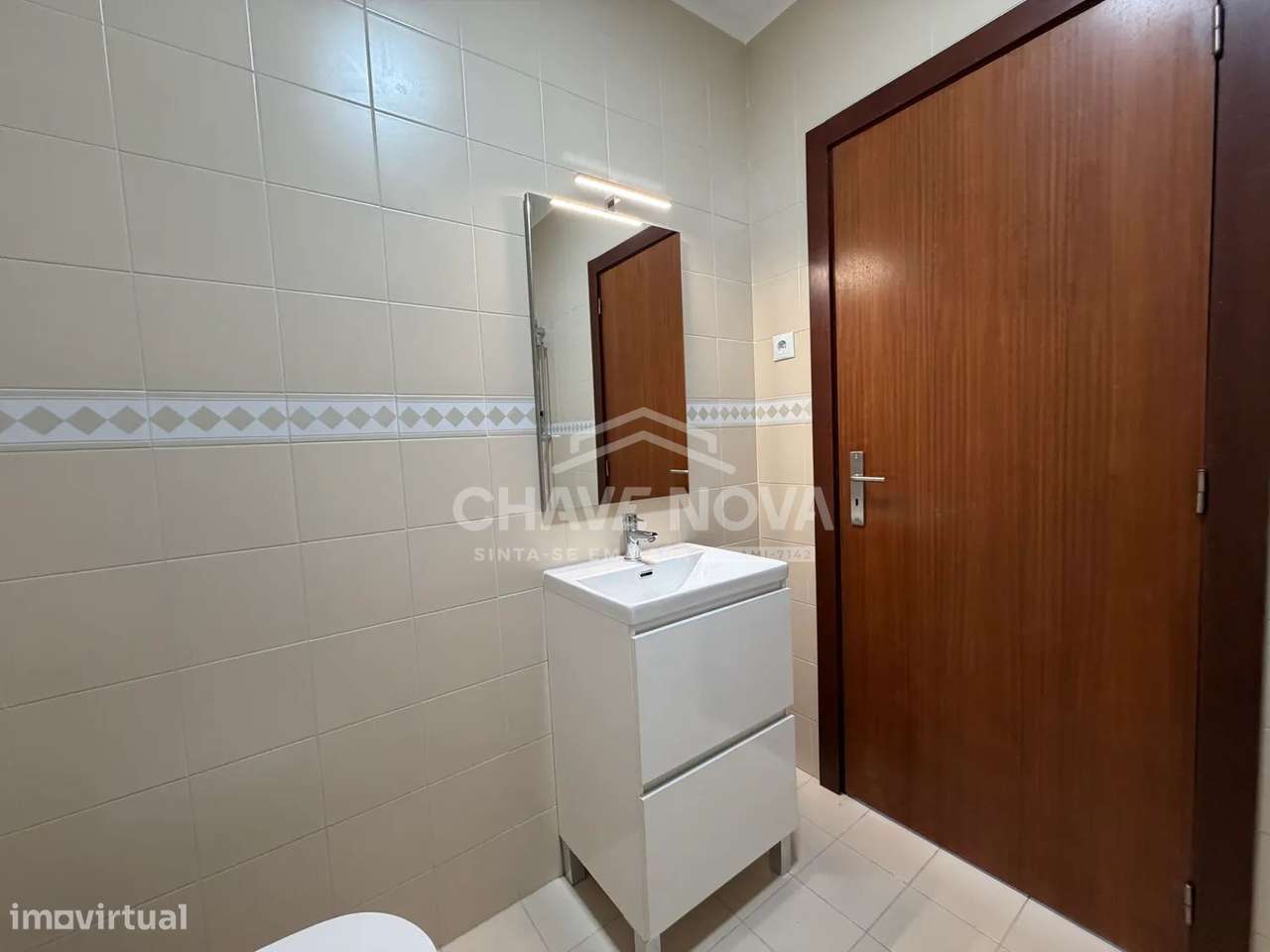 Apartamento T2 em Mafamude | Junto à Nova Linha do Metro Rubi-24
