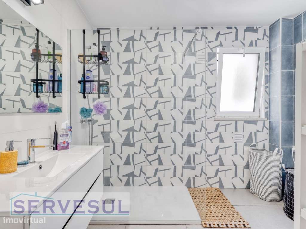 Moradia Nova e Moderna composta por 3 pisos com 2 quartos, com 91 m...-17