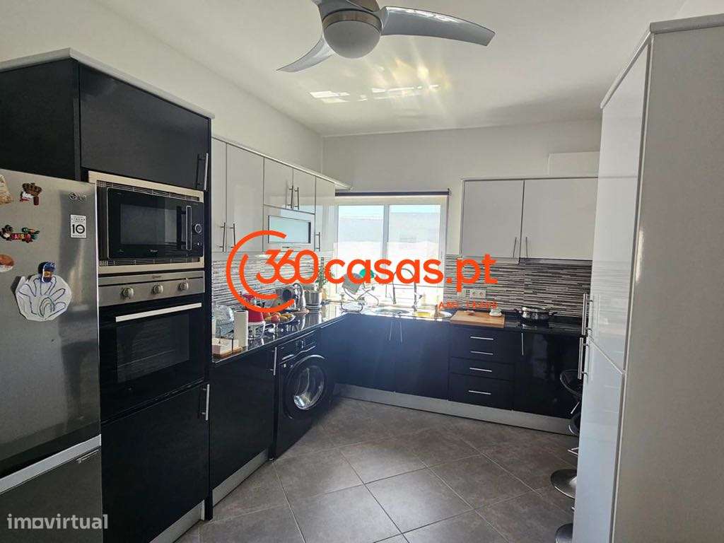 Apartamento T4 convertido em T3 em Faro - perto da rotunda do hospital - Grande imagem: 4/18