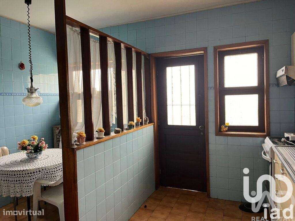 Moradia em banda T4 em Santa Marinha e São Pedro da Afurada de 180 m2 - Grande imagem: 4/21