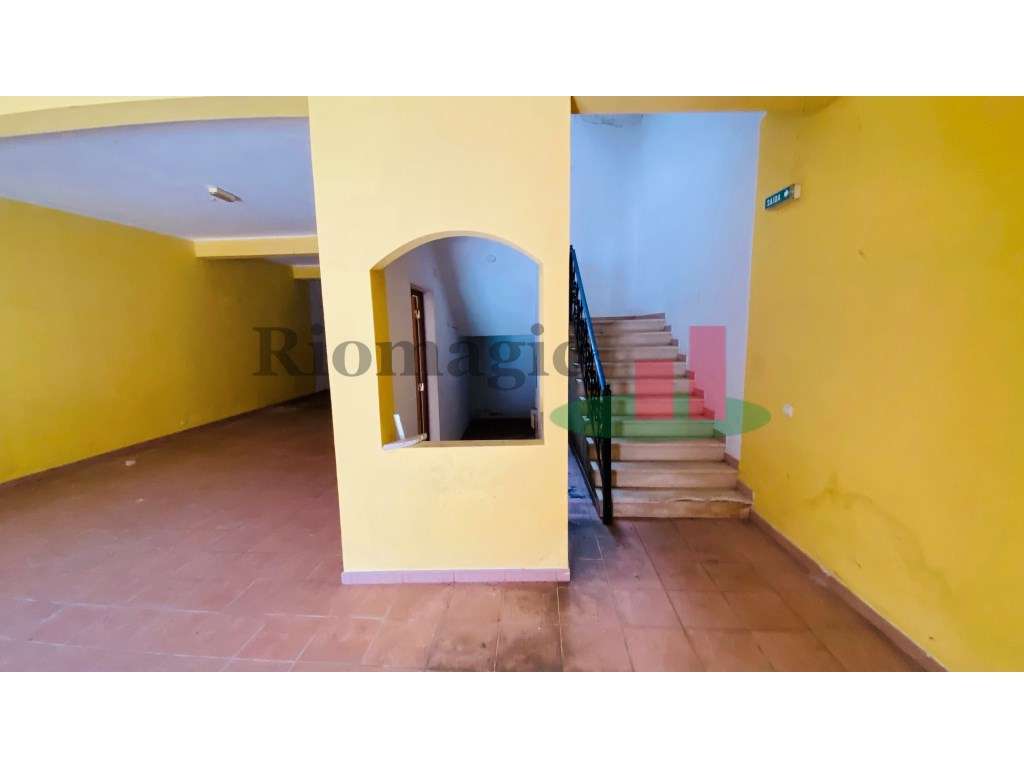 Prédio no Centro do Cartaxo***RIOMAGIC*** - Grande imagem: 5/33