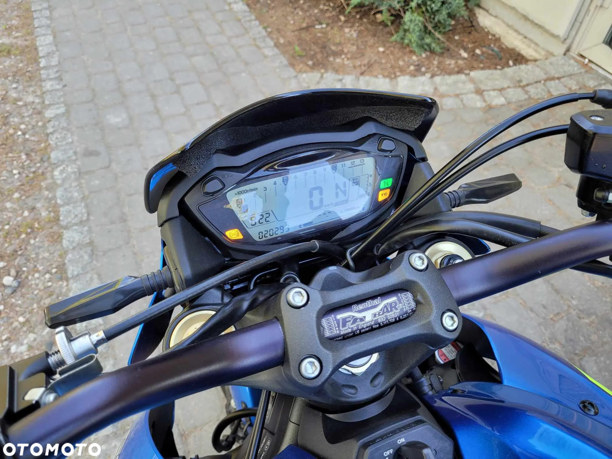 Suzuki GSX 1000 - 21