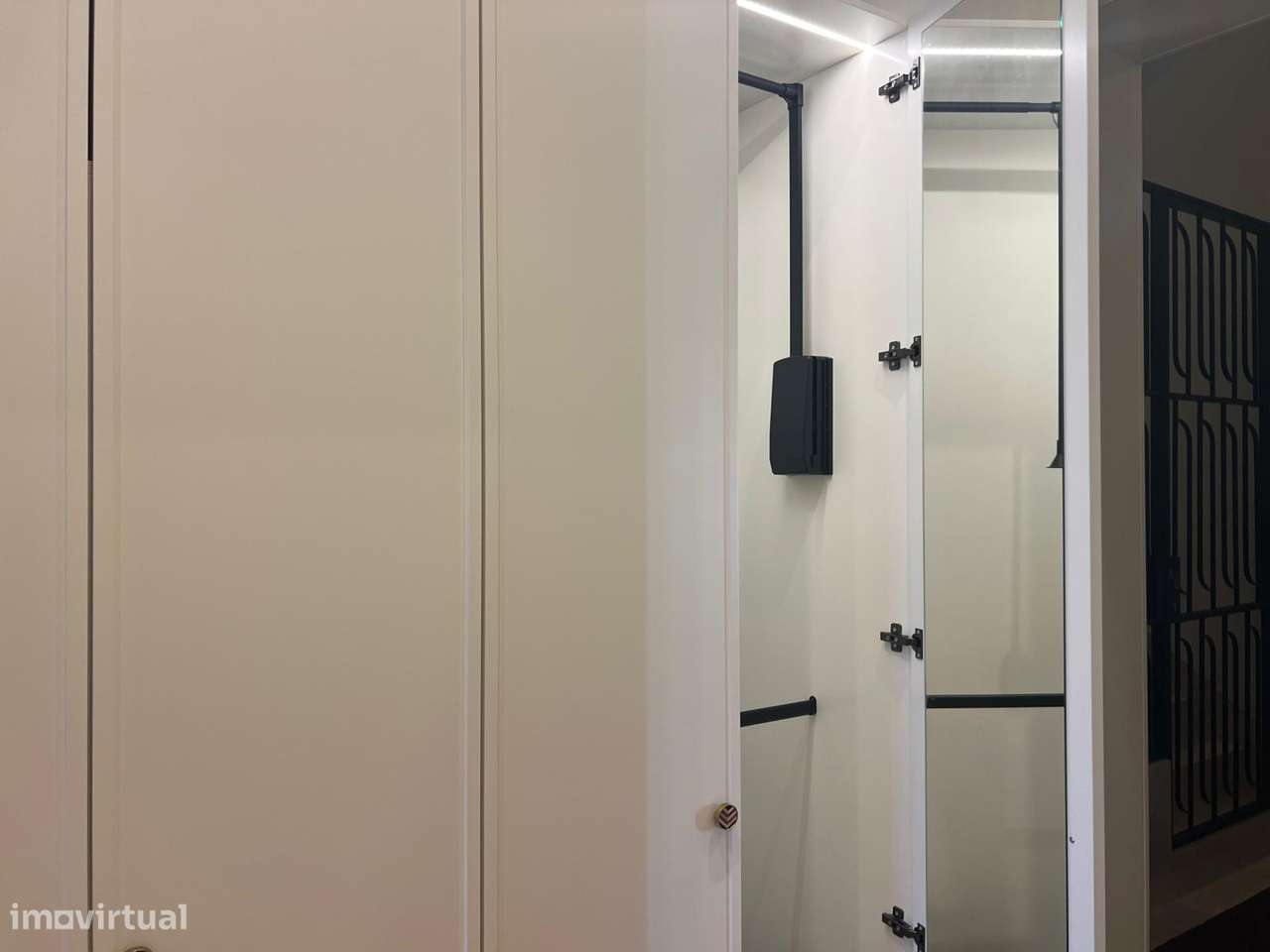 T0 luxuoso, mobilado e equipado, no centro-19