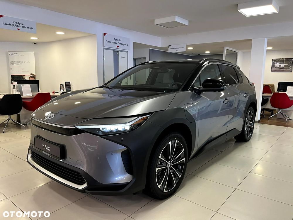 Używane Toyota bZ4X - 304 800 PLN, 5 km, 2023 - otomoto.pl