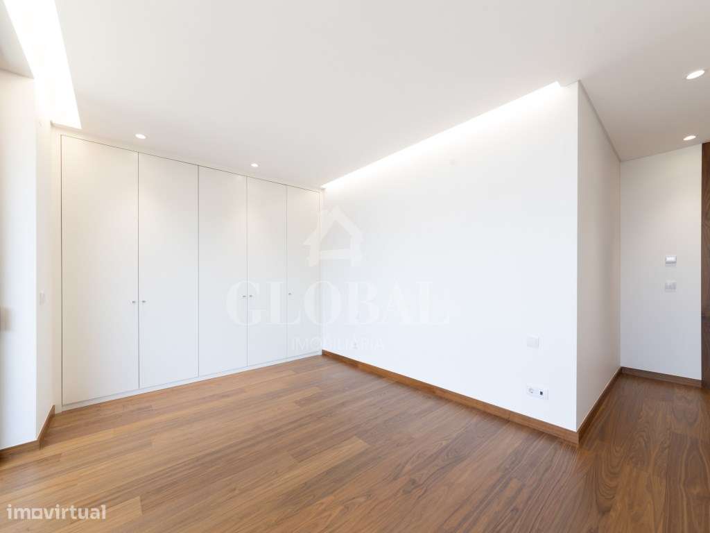 Apartamento T2 Condomínio HILGARDEN-8