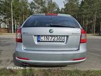 Skoda Octavia Combi 2.0 TDI CR DPF RS - 6