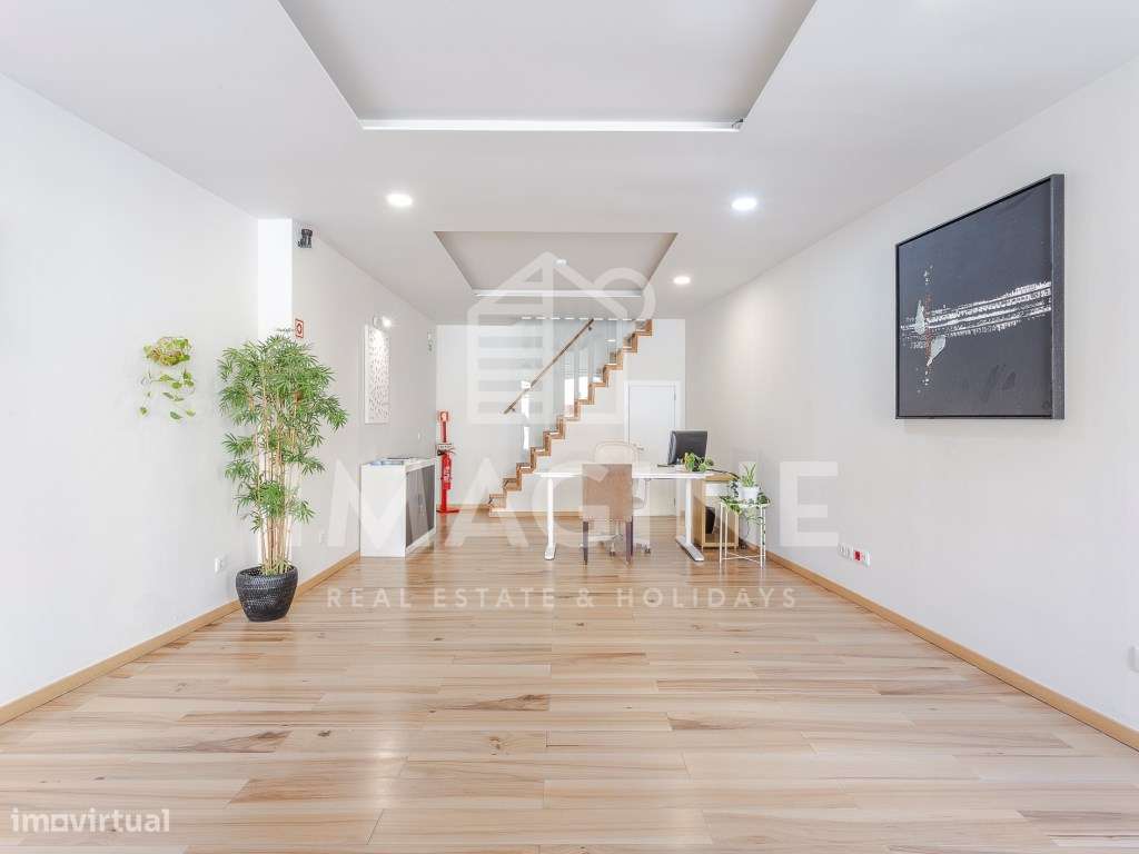 Prédio à Venda Localização Premium - Praça de Bocage - Grande imagem: 3/29