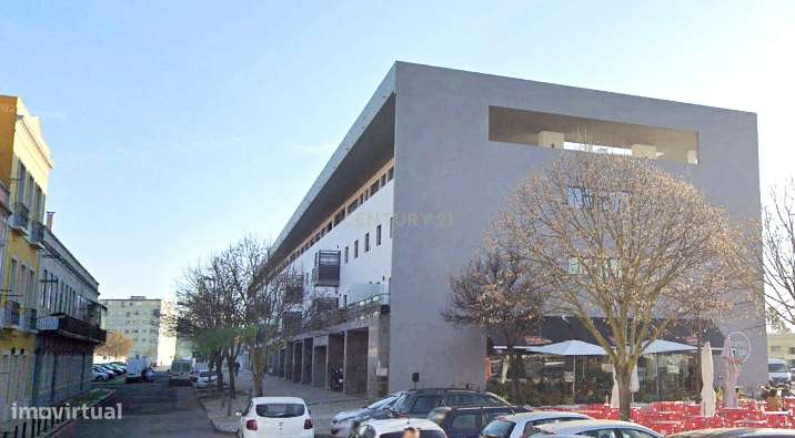 T2 com áreas de T3 na prestigiada Marina Deck com parqueamento  – Setú - Grande imagem: 2/37