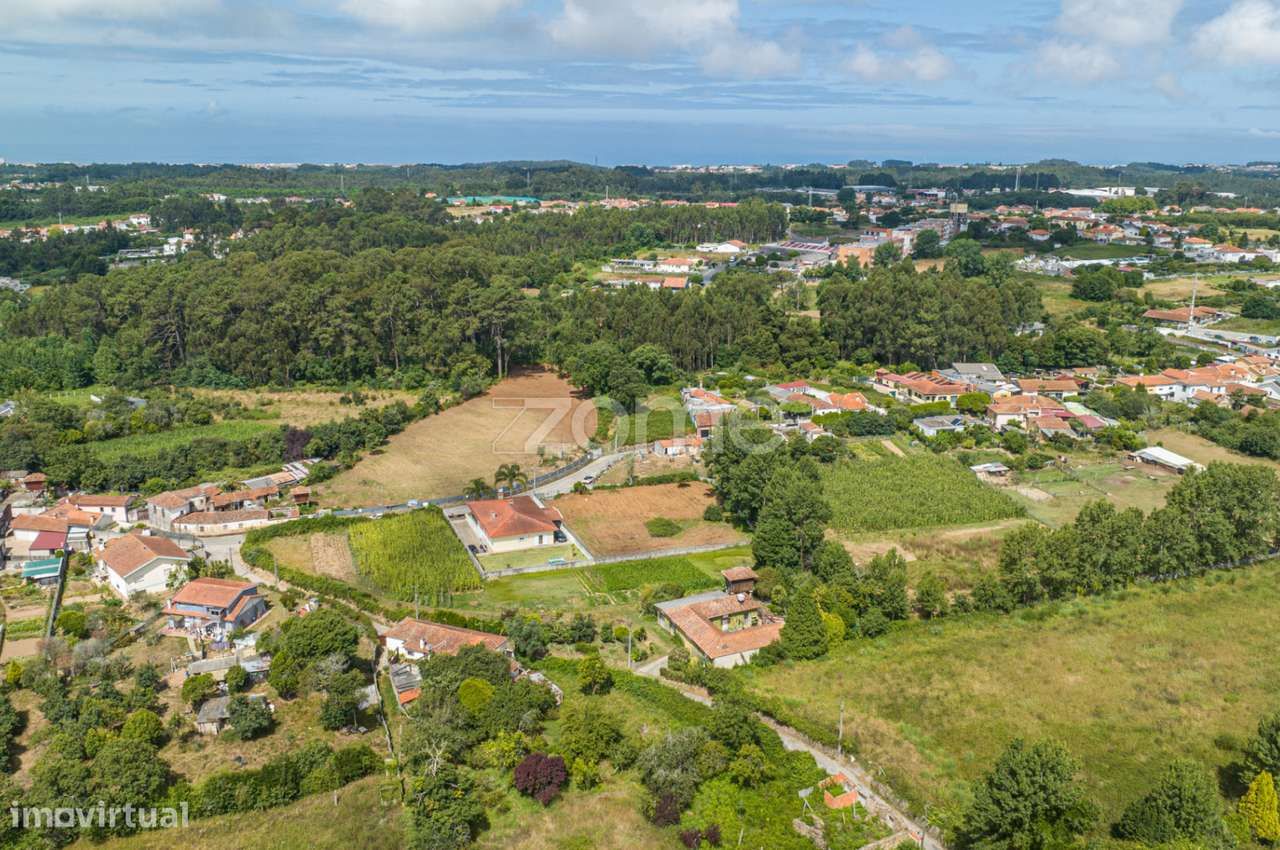 Terreno urbanizável com 1587m2 em Grijó, V.N Gaia - Grande imagem: 5/18