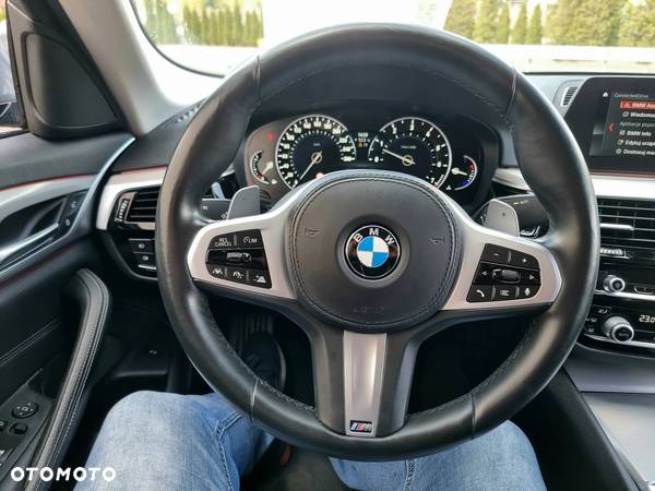 BMW Seria 5 530i xDrive Luxury Line sport - 24