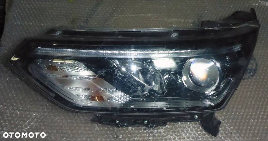 Ssangyong Korando Reflektor Lewy 8310137101 - 1