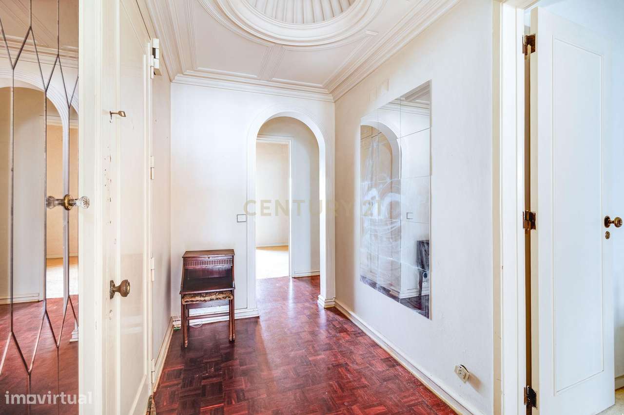 Fantástico T2 com Vista Rio em Linda-a-Velha-15