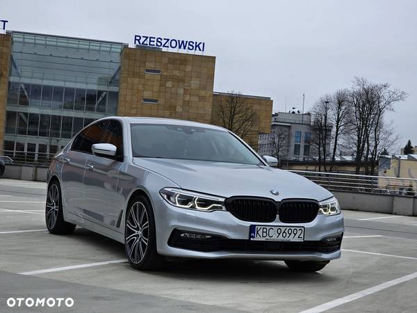 BMW Seria 5 530d xDrive Luxury Line sport - 34