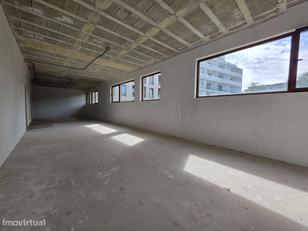 Espaço Comercial – Águas Santas, Maia-15