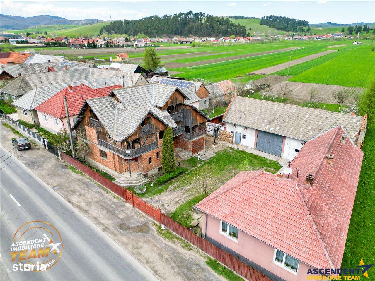 Ansamblu:doua case+anexe+domeniu de 10.101mp, Intorsura Buzaului,Covas - Imagine principală: 3/20