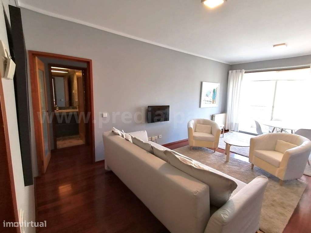 Apartamento T1 com vista mar, MOBILADO, Aldoar - Grande imagem: 3/21