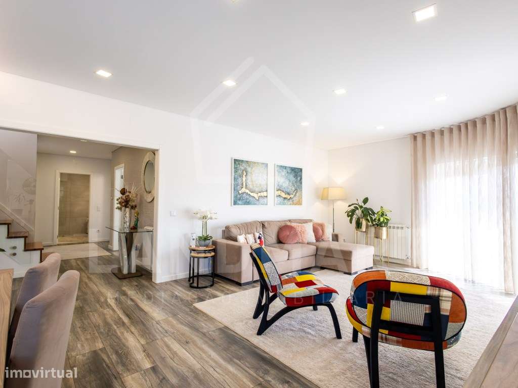 Apartamento T3 Duplex, Centro de Turquel-11
