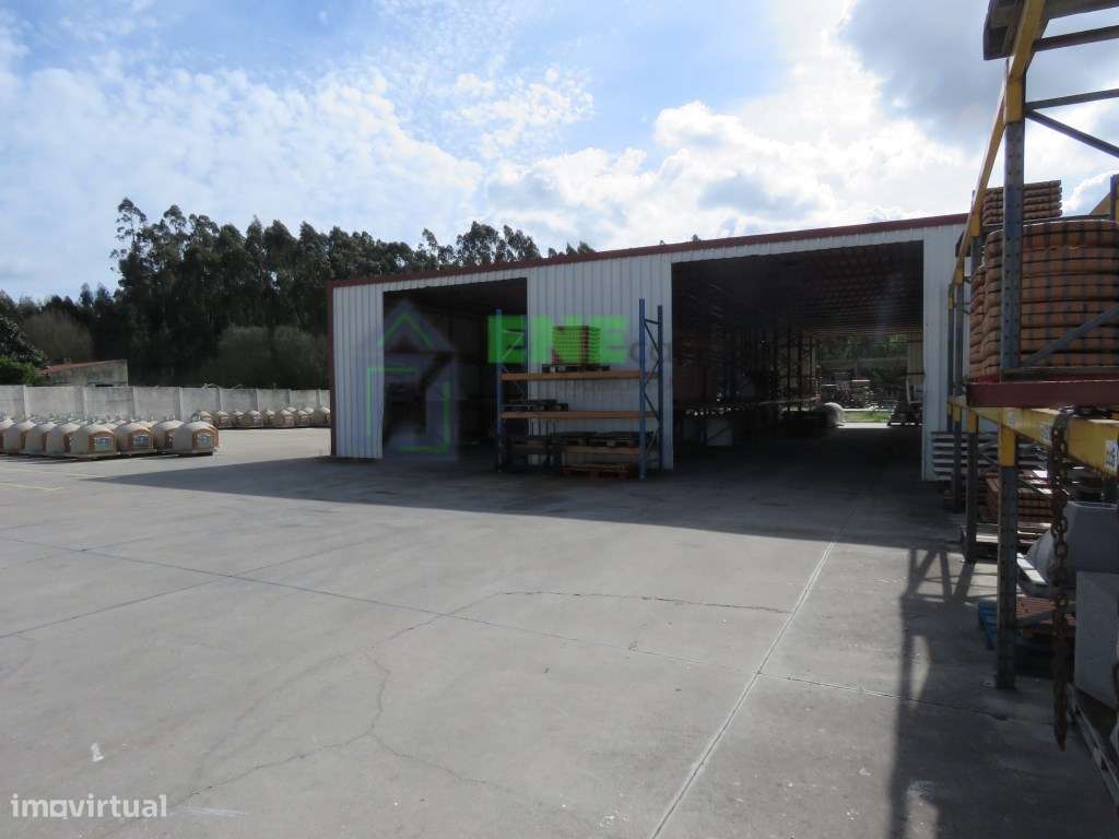 Armazéns Industriais em Maxial-9