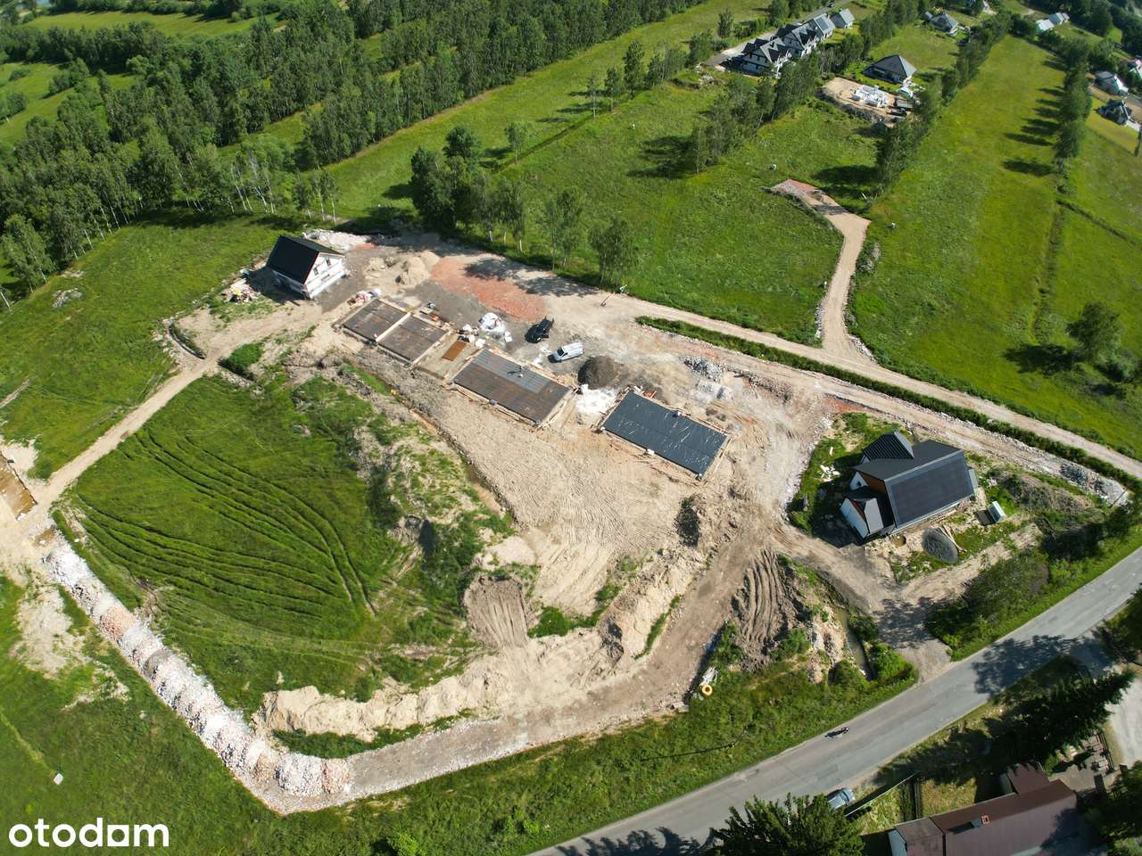 Działka 905 m² w spokojnej okolicy-3