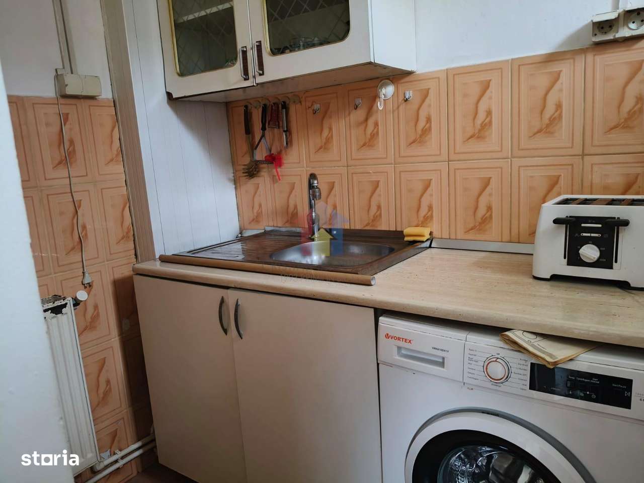 Garsoniera. etaj 2, Mobilata si Utilata, Hipodrom - Sala Polivalenta - Imagine principală: 4/6