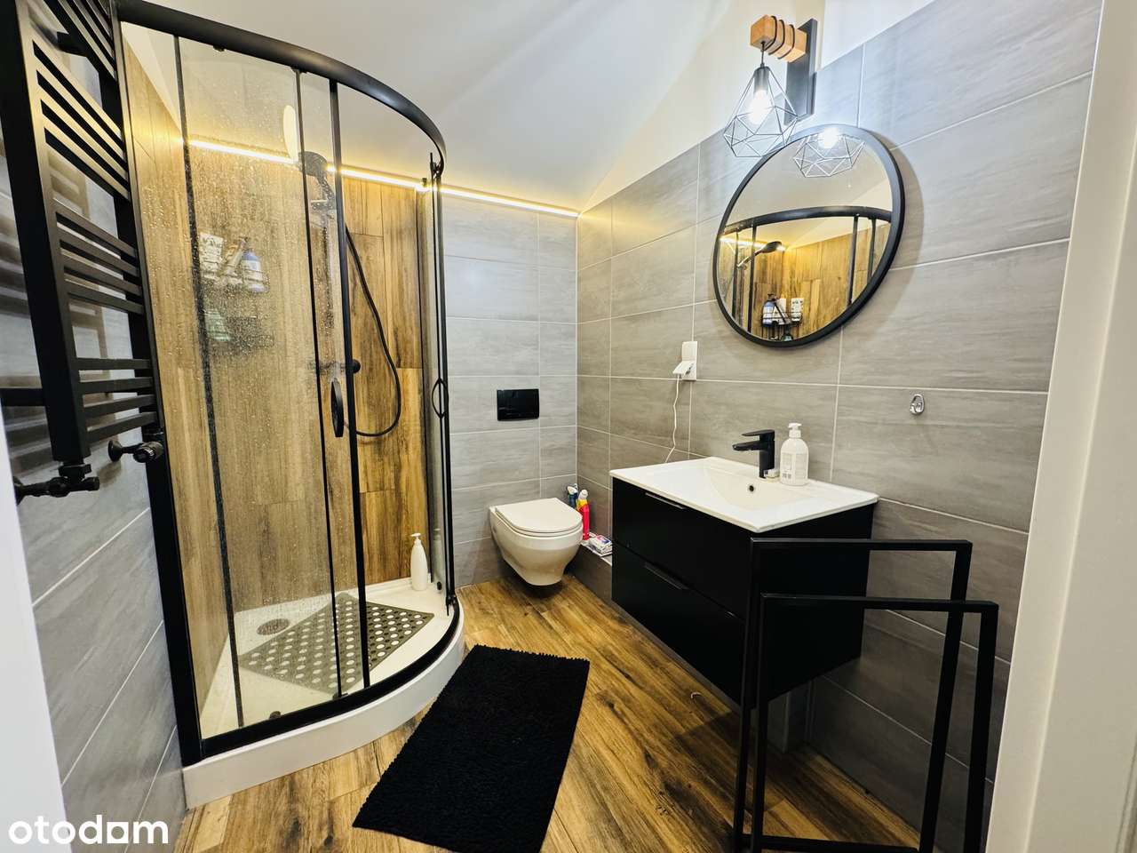 Wolnostojący obiekt z dużym terenem pod parking-7