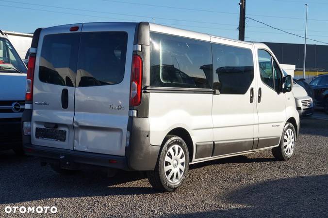 Renault Trafic - 10