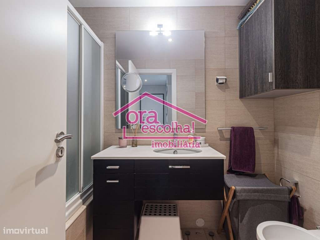 T2 de 2011 com 80 m2 e Garagem 40 m2 no Casal do Marco!-11