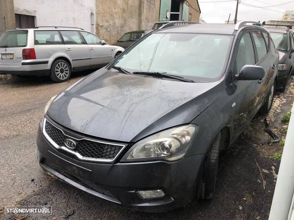 Kia Ceed 1.6 CRDI de 2013 para peças - 2