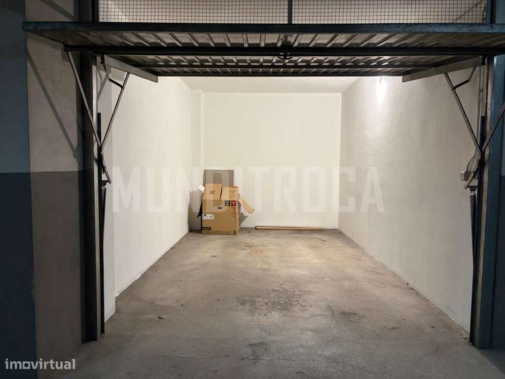 Apartamento T3 Lamaçães - Como novo-15